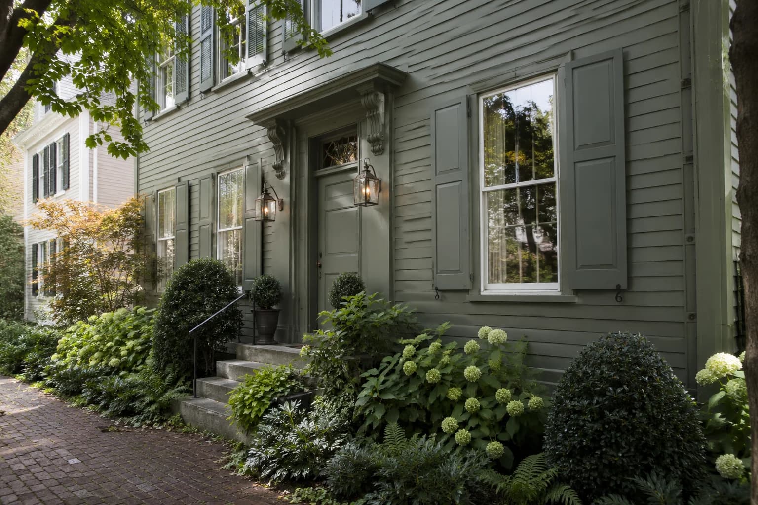 Shutters & trim featuring Green Smoke paint