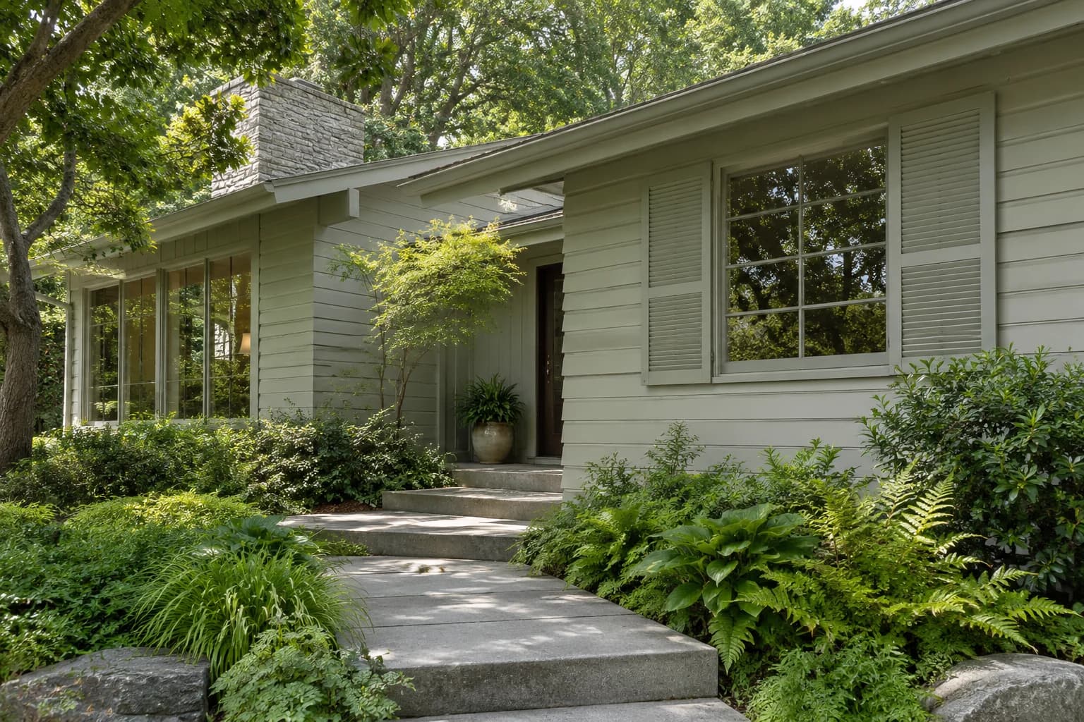 Shutters & trim featuring Mizzle paint