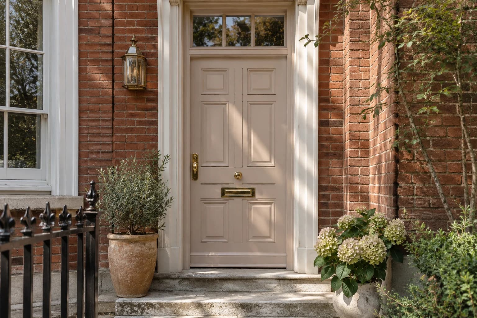 Front door featuring Setting Plaster paint
