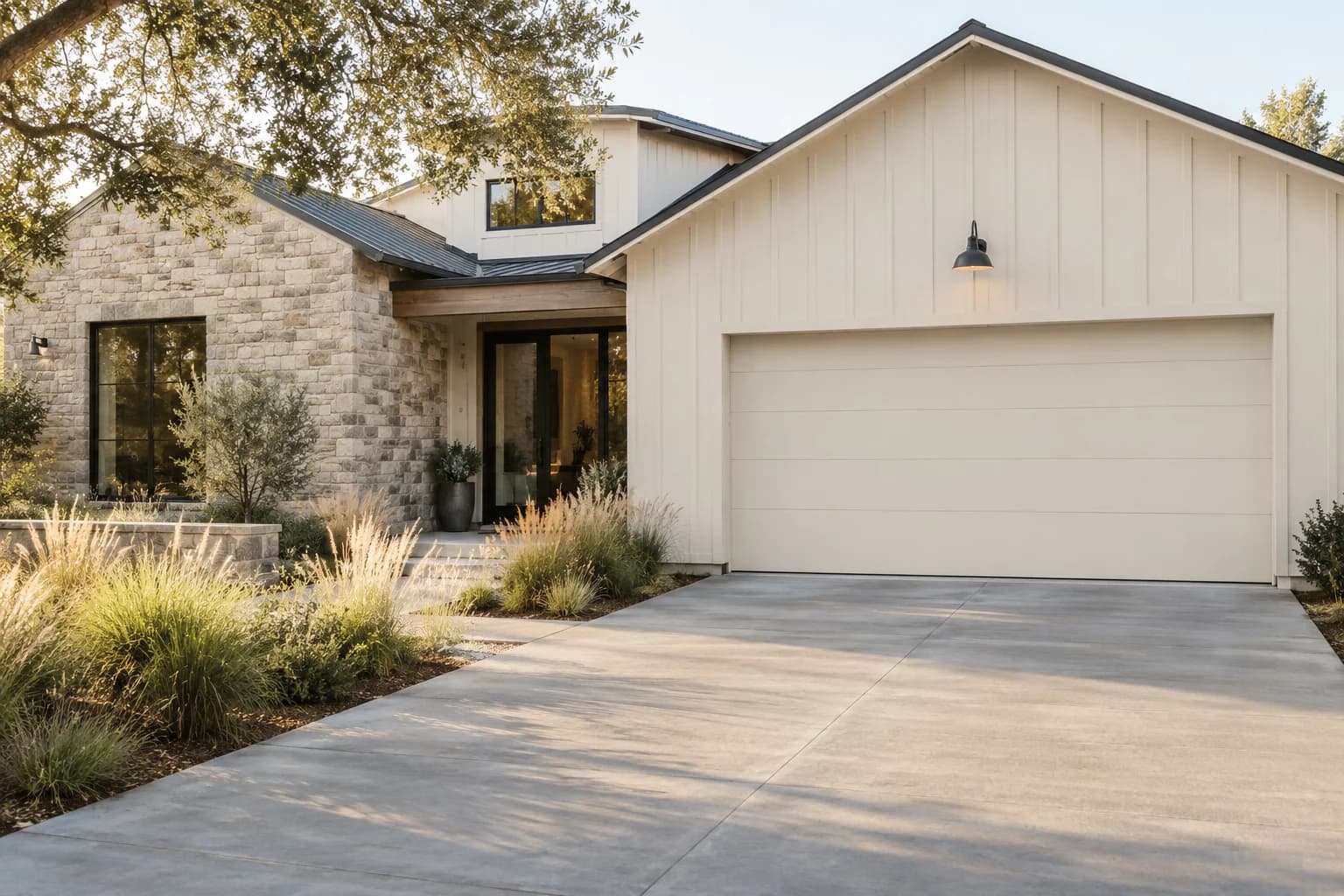 Garage door featuring Creamy paint
