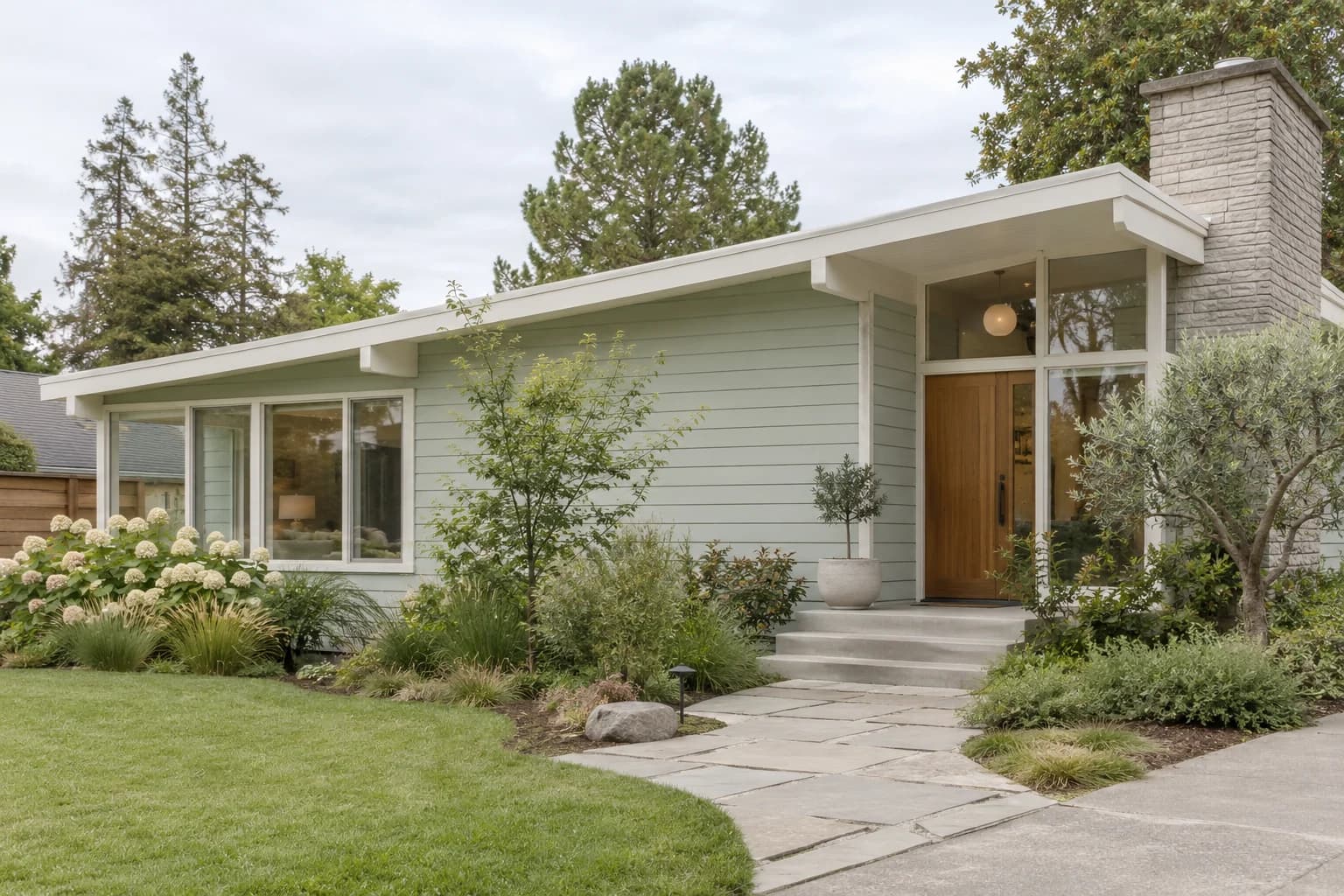 Siding featuring Sea Salt paint