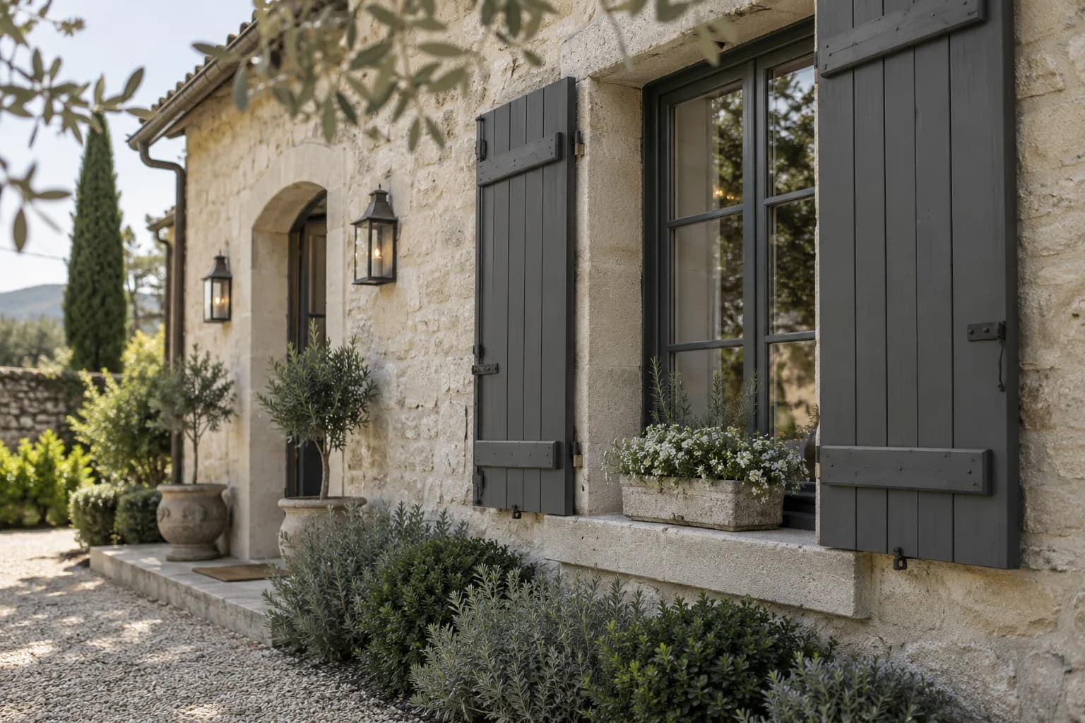 Shutters & trim featuring Cracked Pepper paint