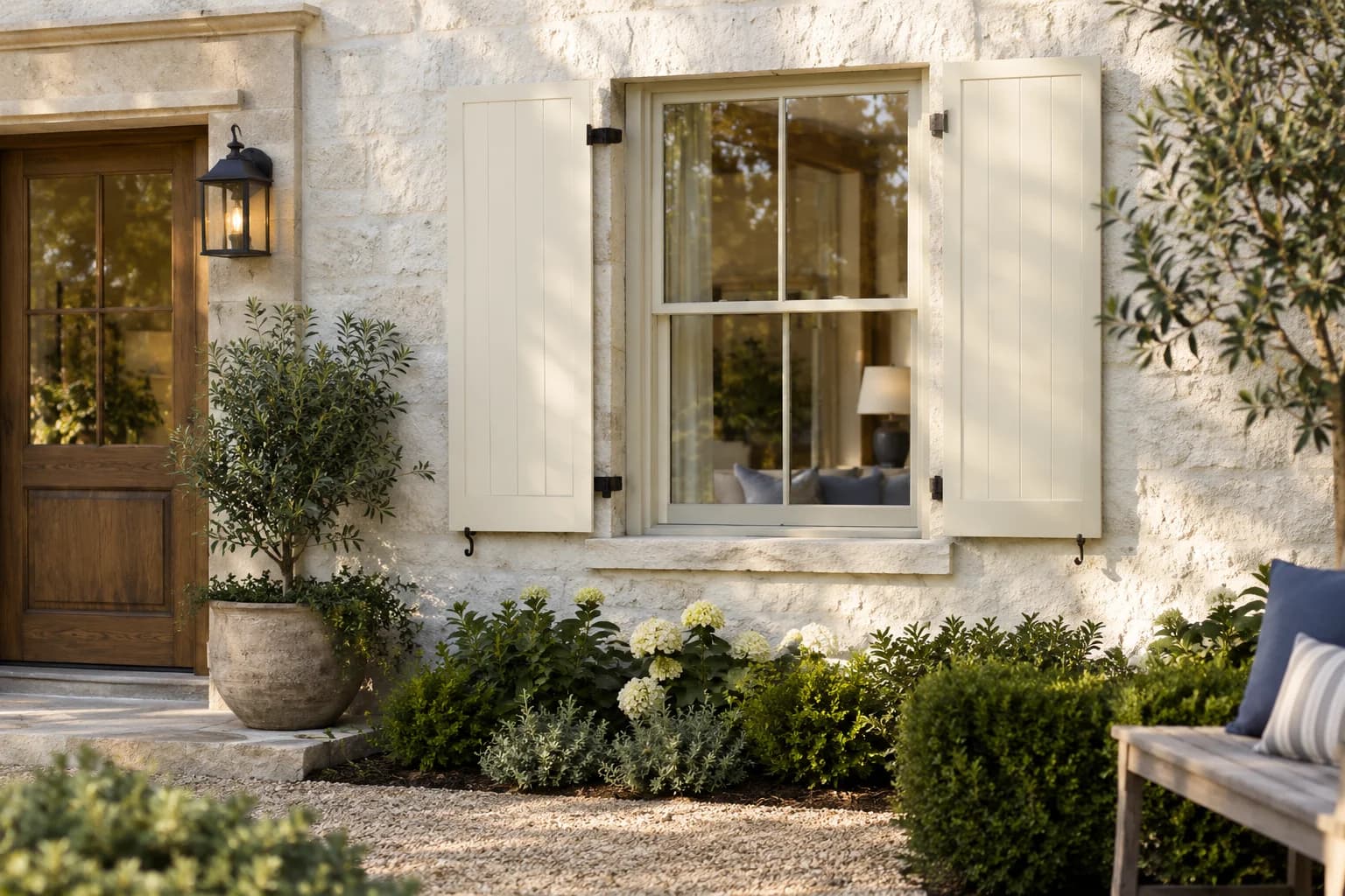 Shutters & trim featuring Off White paint