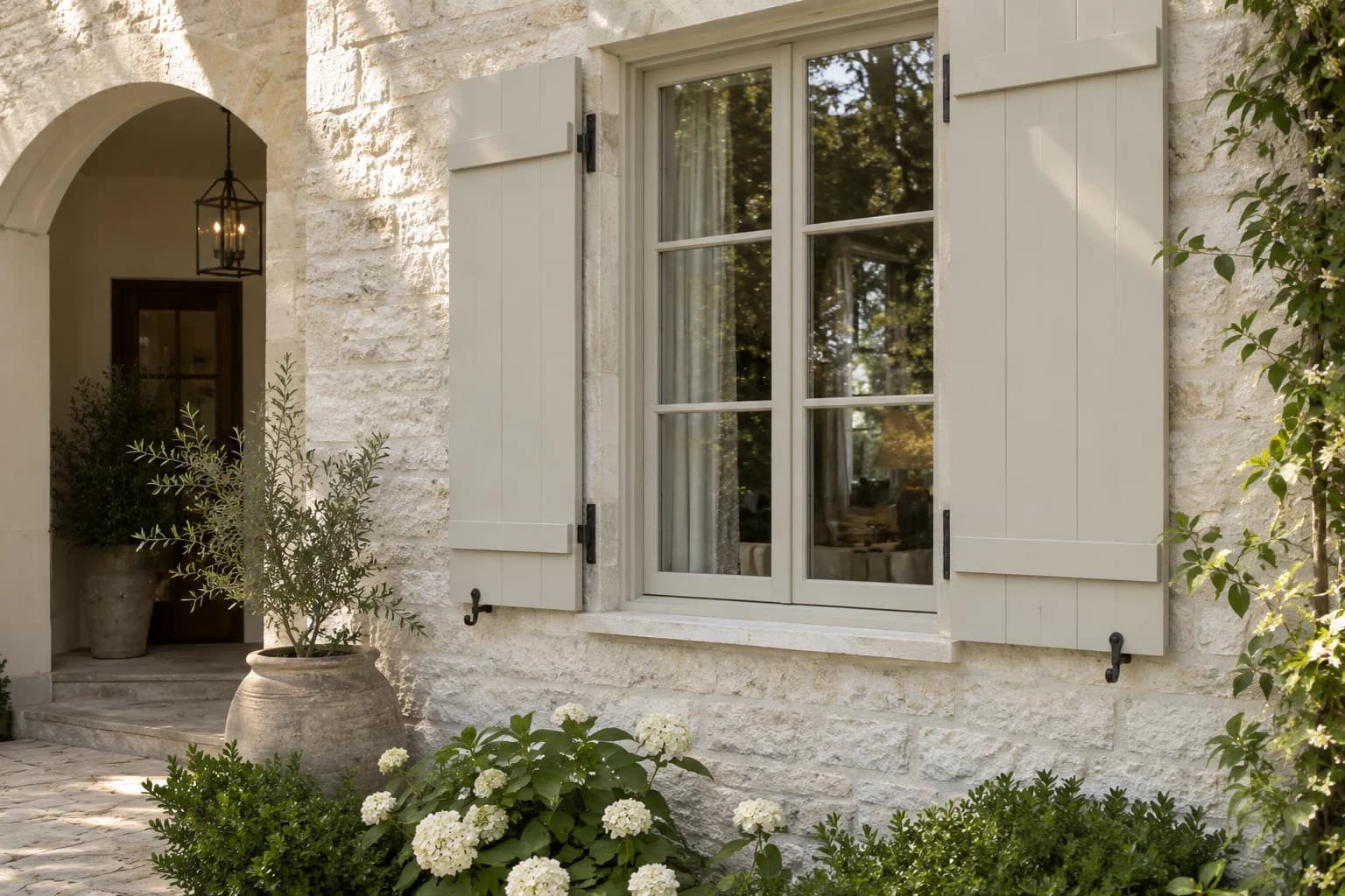 Shutters & trim featuring Silver Drop paint