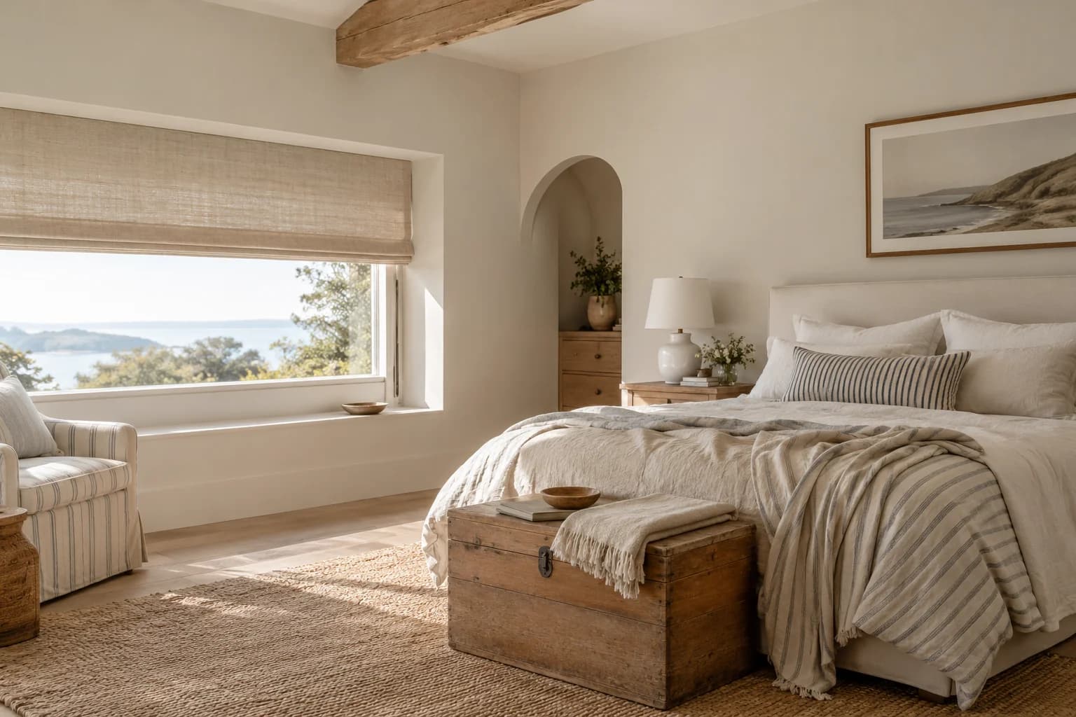 Bedroom featuring Muslin paint