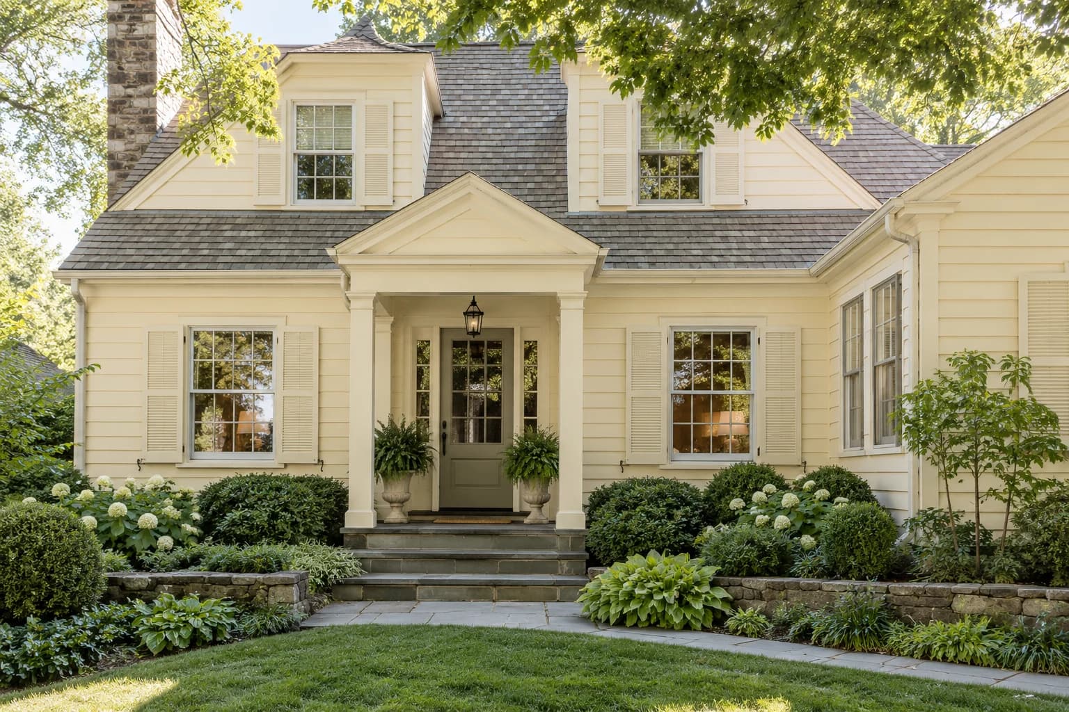 Shutters & trim featuring Candlewick paint