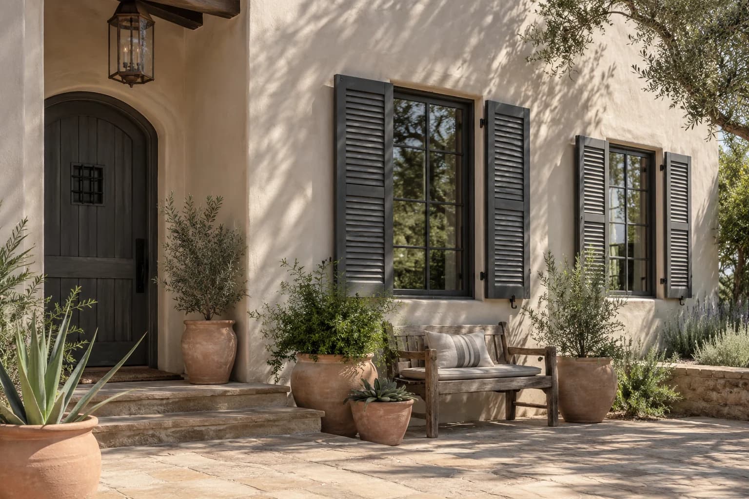 Shutters & trim featuring Peppercorn paint